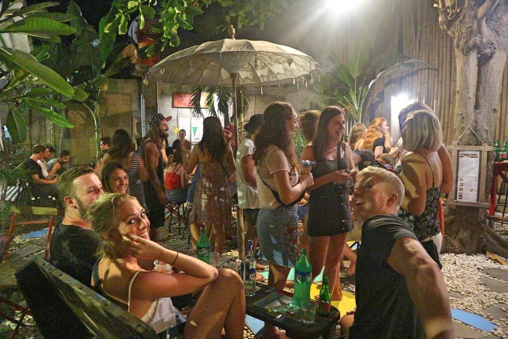 Gili La Boheme Hostel Quần đảo Gili Ngoại thất bức ảnh