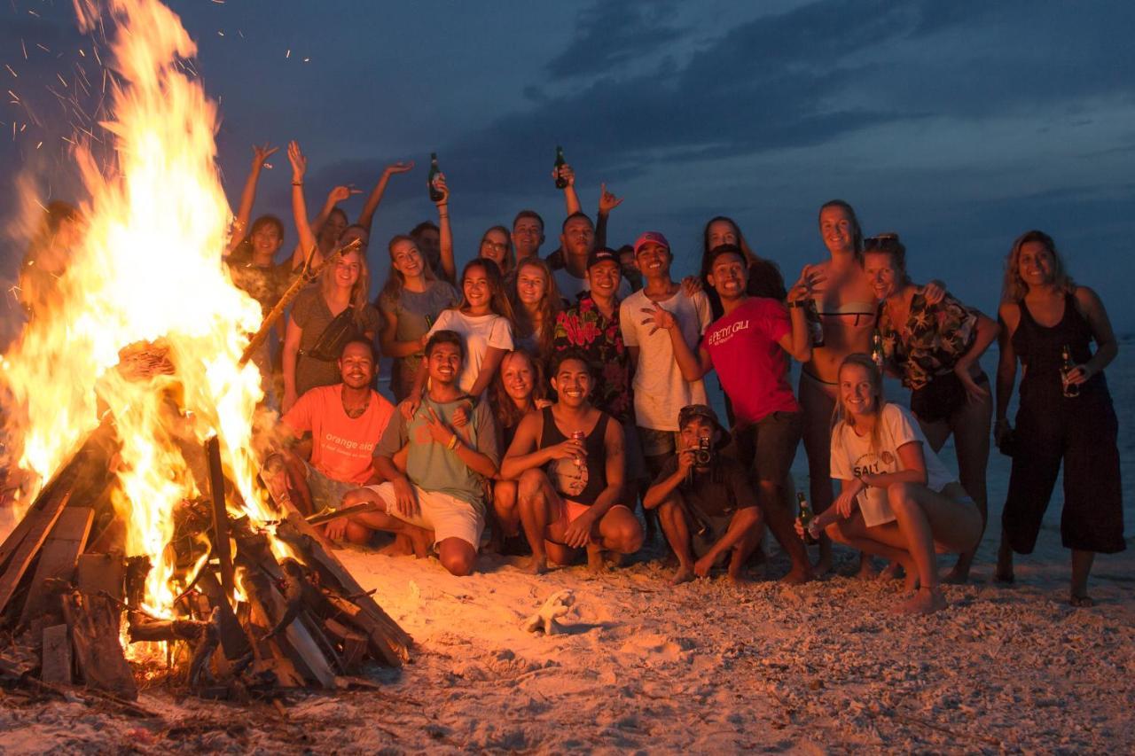 Gili La Boheme Hostel Quần đảo Gili Ngoại thất bức ảnh